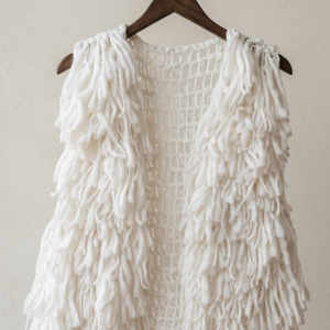 Ferdigstrikk Snow Fringe Vest..by yorgA