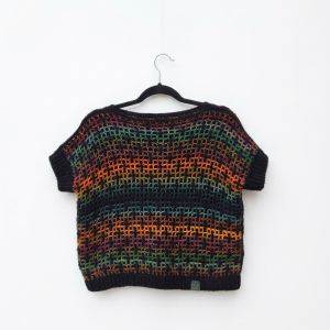 Ferdigstrikk Rainbow Grid Topp..by yorgA
